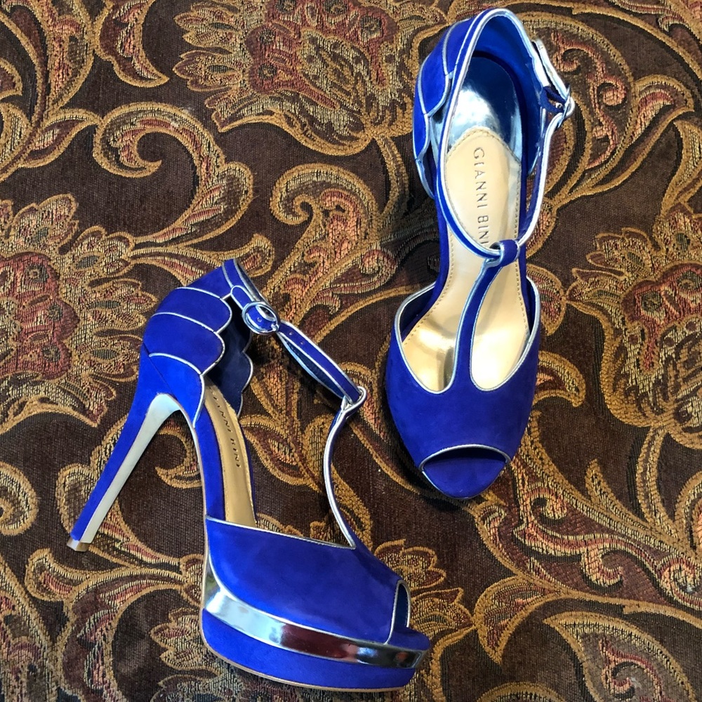 Gianni Bini Blue Violet heels